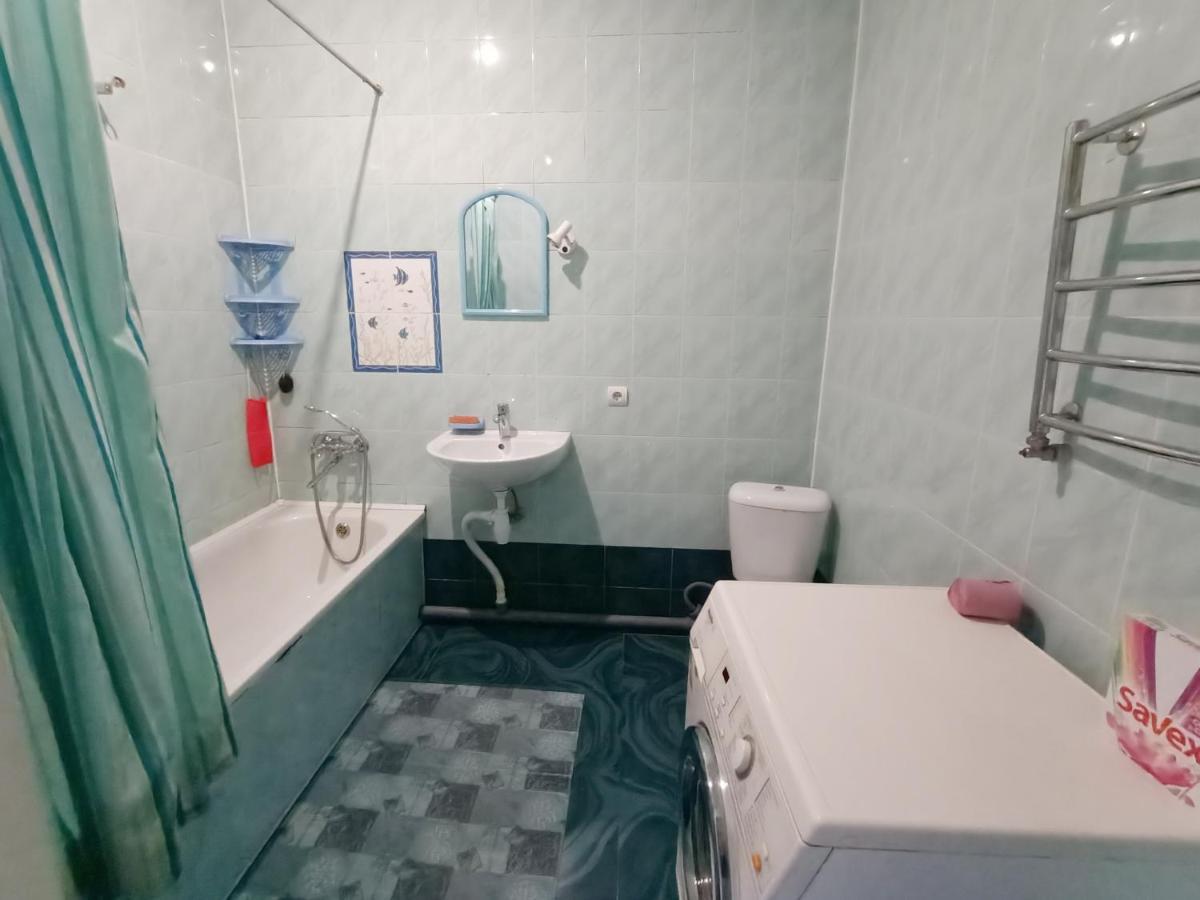 Яновского 1К Средняя Kirovograd Dış mekan fotoğraf