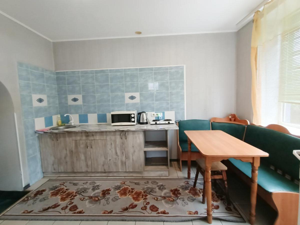 Яновского 1К Средняя Kirovograd Dış mekan fotoğraf